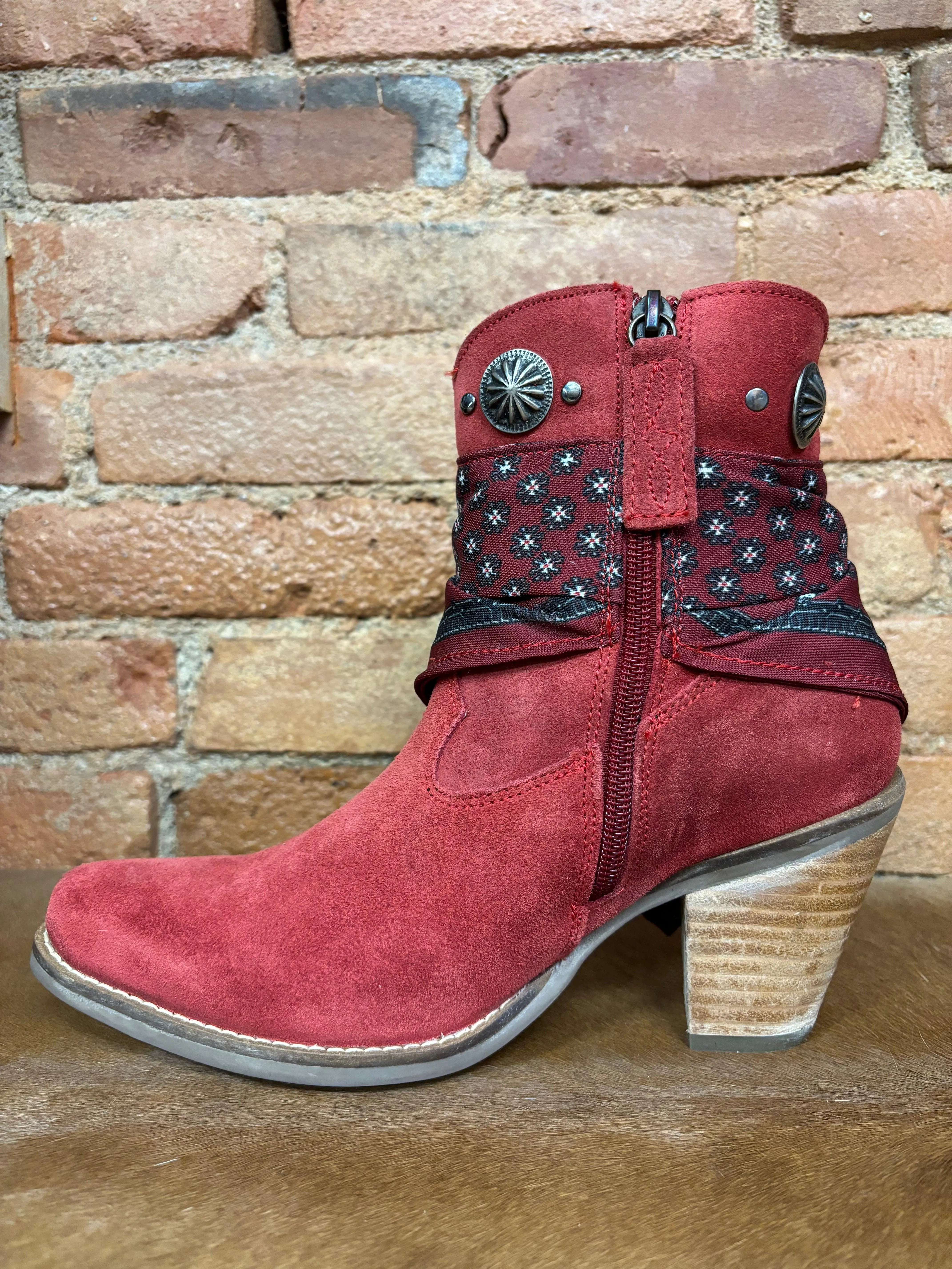 Dingo Women's Red Bandida Cowgirl Ankle Booties DI184-RED