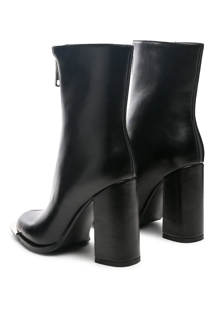 Flower Blade Almond Toe Ankle Boot